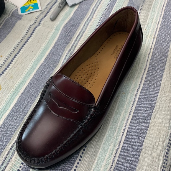 G.H. Bass Weejuns cognac brown penny loafers women’s size 7.5 W - Picture 3 of 5